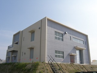 RC造3階建